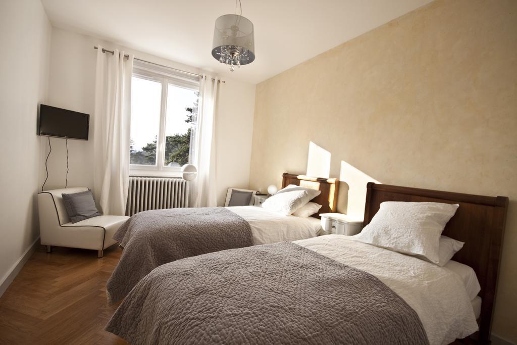 La Maison De Roussille Bed and Breakfast Francheville  Exteriör bild